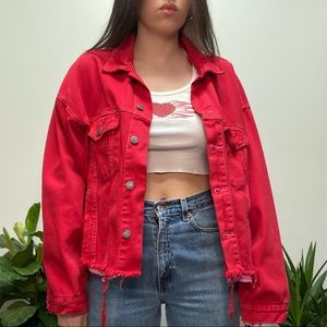 Turn heads in this bright red denim jacket🥀

- Never worn before